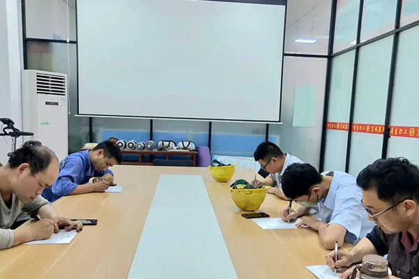 長城機(jī)械“師帶徒”結(jié)業(yè)考試