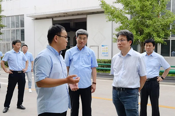 河南科技學(xué)院與新鄉(xiāng)長城集團合作交流